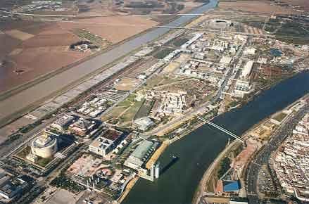 Vista aerea Puerto Triana Sevilla