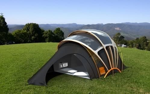 tienda de acampada con tecnologia solar