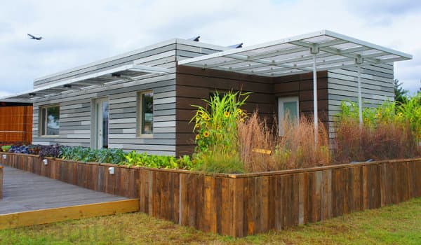 RE_home-casa-Illinois-SolarDecathlon2011