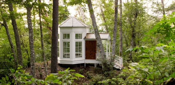 King Pavilion, construcción de madera en un bosque