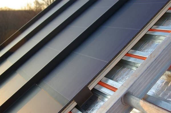 Englert, solución de cubierta para tejado solar