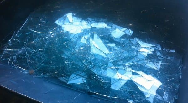 Crush-azulejos-de-vidrio-reciclado-hecho-a-mano