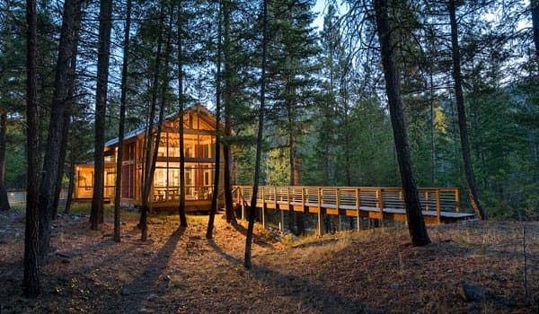 cabaña de madera en-el-bosque-Mazama
