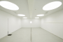 interior-GAD-galeria-arte-con-contenedores-de-carga-12