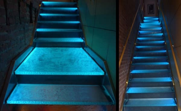 escaleras-peldaños-vidrio-ThinkGlass con iluminación LED