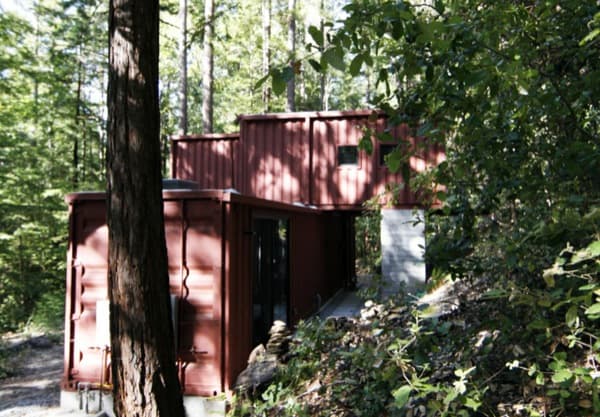 Six_Oaks-casa-container-en un bosque