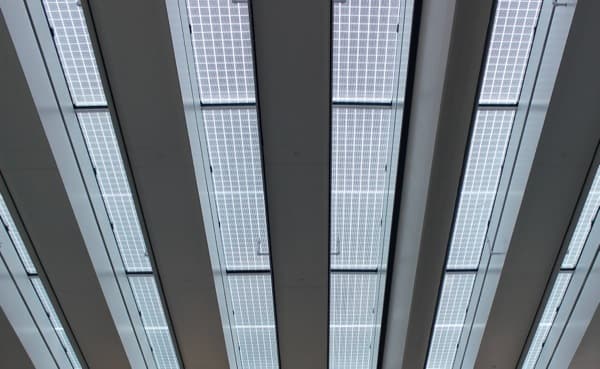 Lucernario-fotovoltaico-Novartis-Pharmaceuticals-interior