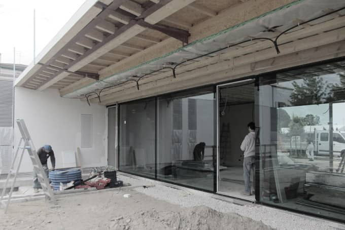 construccion-Villa-Jesolo-Lido-Pool-estructura-voladizo