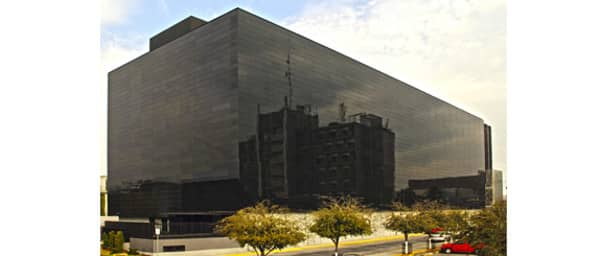 FEMSA-Monterrey-fachada-fotovoltaica