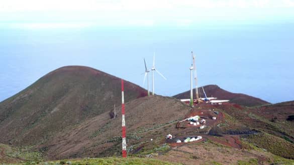 isla-El_Hierro-montaje-aerogeneradores