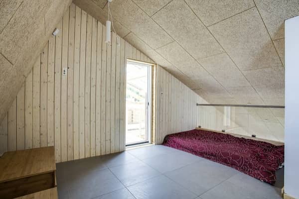 Embrace-casa-solar-dormitorio-altillo