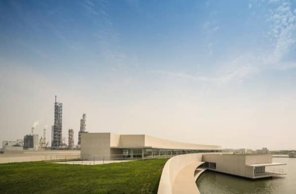 Oficinas-Shihlien-Chemical-Industrial-Jiangsu-azotea-verde