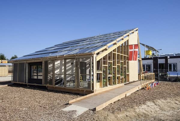 exterior-Embrace-casa-solar