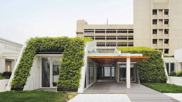 Centro-Vida-Saludable-fachada-vegetal