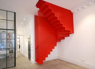 escalera roja metalica colgante por Diapo